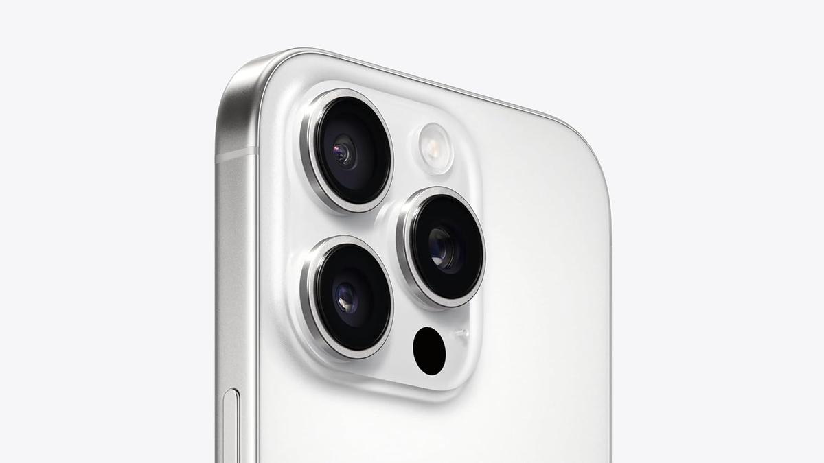 iPhone 16 Pro – Power Meets Precision. Acceptable Condition.Unlocked work with all carriers.Under warranty., photo 2 of 5