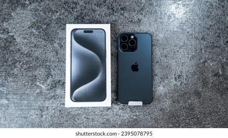 iPhone 15 Pro Max 256GB Unlocked – Black, photo 3 of 3