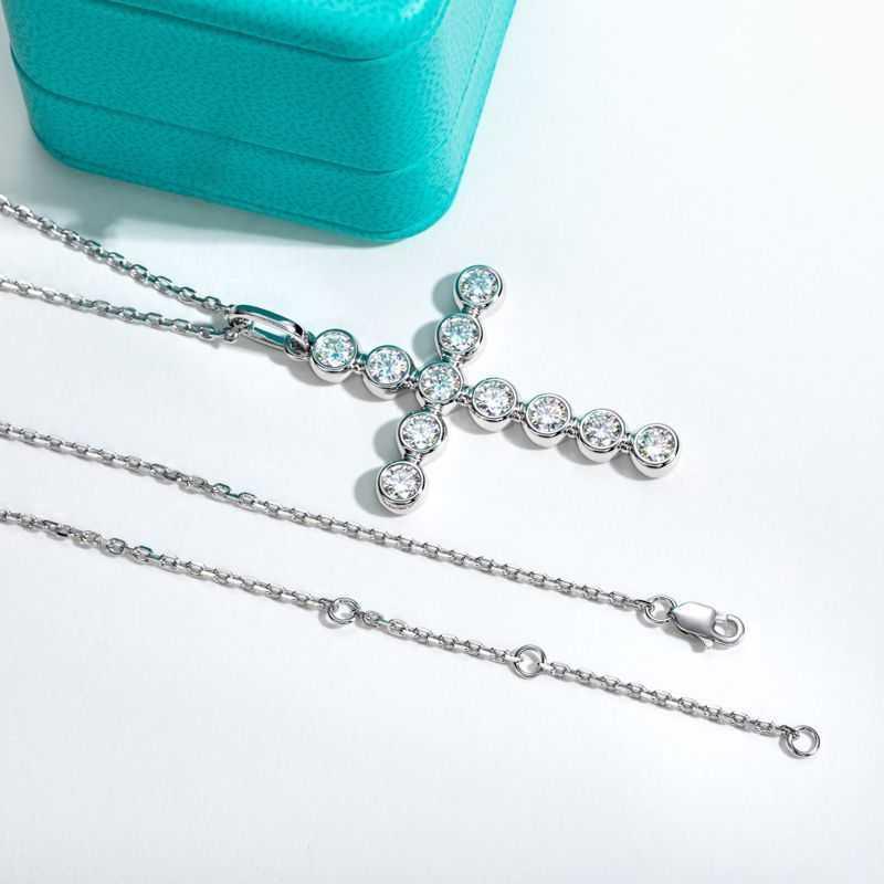 Sterling Silver Cross Pendant Moissanite 4.0mm Necklace 45+2+3cm D Color VVS1, photo 5 of 6