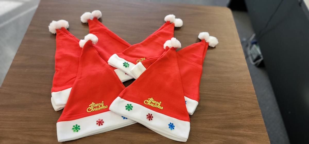 Holiday Flashing Santa Hat, photo 2 of 2