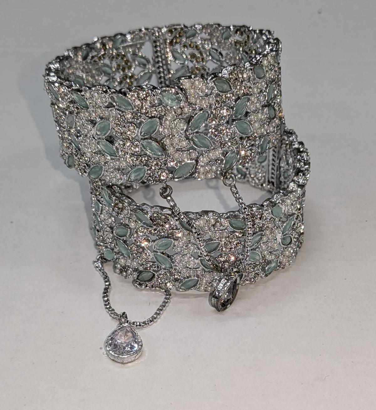 Silver Plated Kara’s / Bracelets