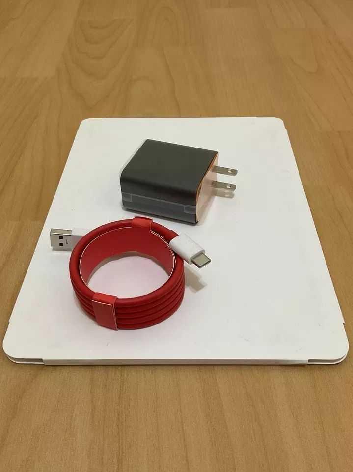 Official OnePlus 7 Pro Warp Charger and Cable, 30W Warp Charger with USB-C Cable, photo 2 of 5