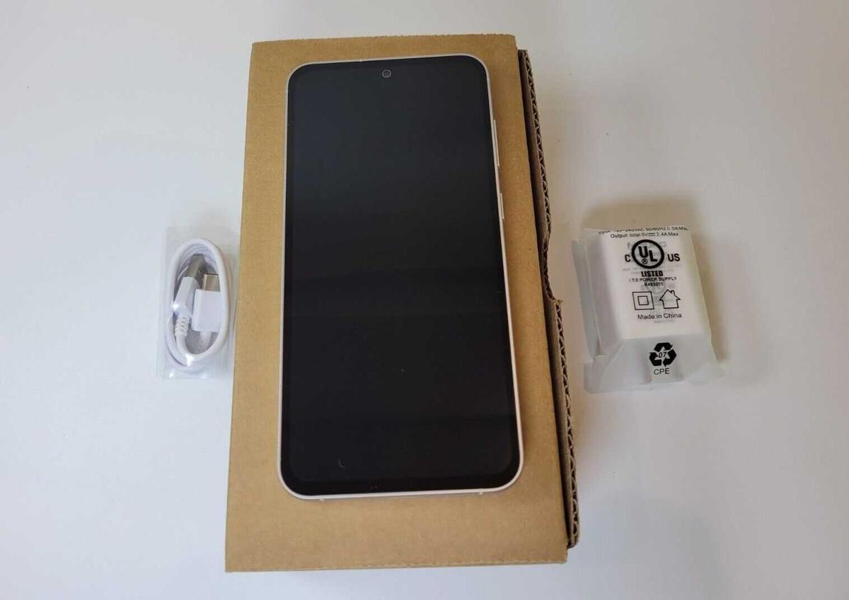 Samsung Galaxy S23 FE - 128GB Factory Unlocked - Acceptable condition Brand new 1 year warranty. Unlocked work with all carriers., photo 2 of 2