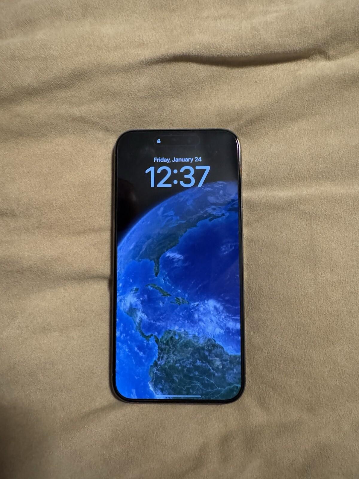 iPhone 15 Pro Max 256GB – Unlocked – Good Condition – 90 Days Warranty – Not Refurbished (Original Parts), photo 2 of 3