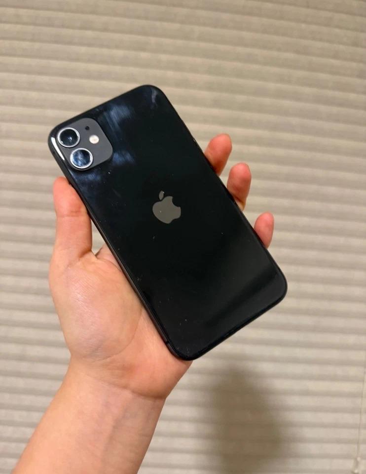 Apple iPhone 11 - 64 GB - Black (Unlocked)