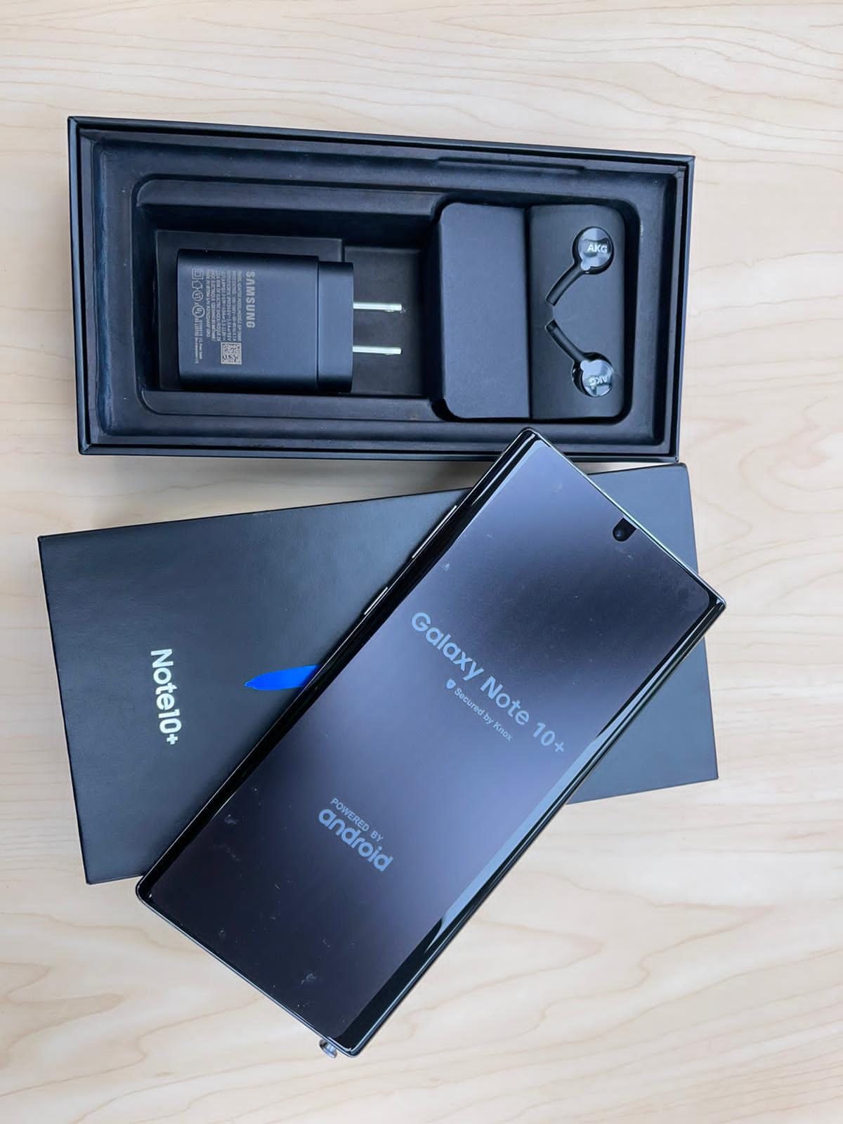 Samsung Galaxy Note 10 Plus 256GB storage / Good Condition / unlocked with warranty, photo 2 of 2