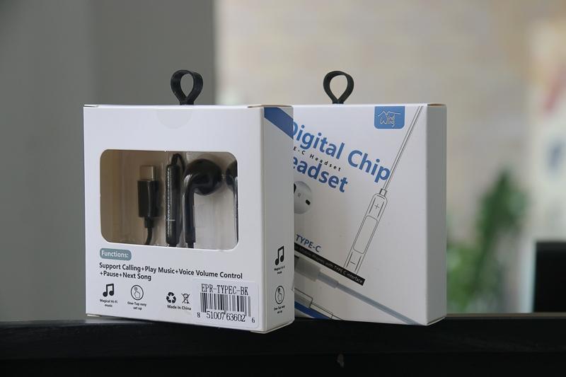 Stereo Hands Free w/Type-C Interface in Black