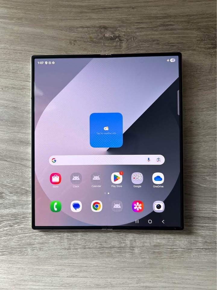 Samsung Galaxy Z Fold 6 512GB Unlocked – Excellent Condition - Under Warranty, photo 2 of 2