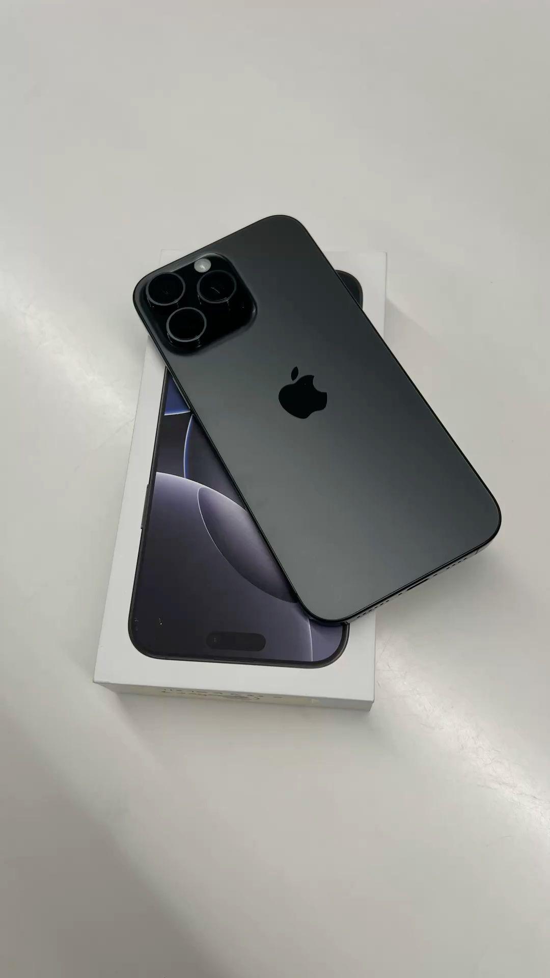 iPhone 16 Pro Max 256GB Unlocked Excellent Condition Black, photo 3 of 3