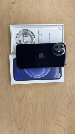 iPhone 12 64GB Black - Open-Box