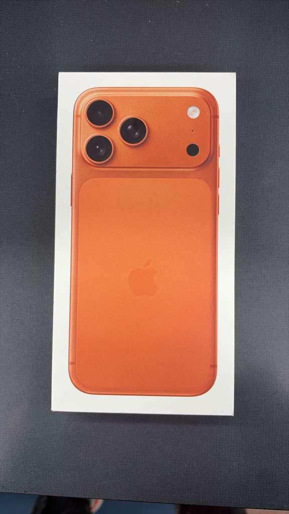 Apple iPhone 17 Pro Max (256GB) US Model - Cosmic Orange - Verizon