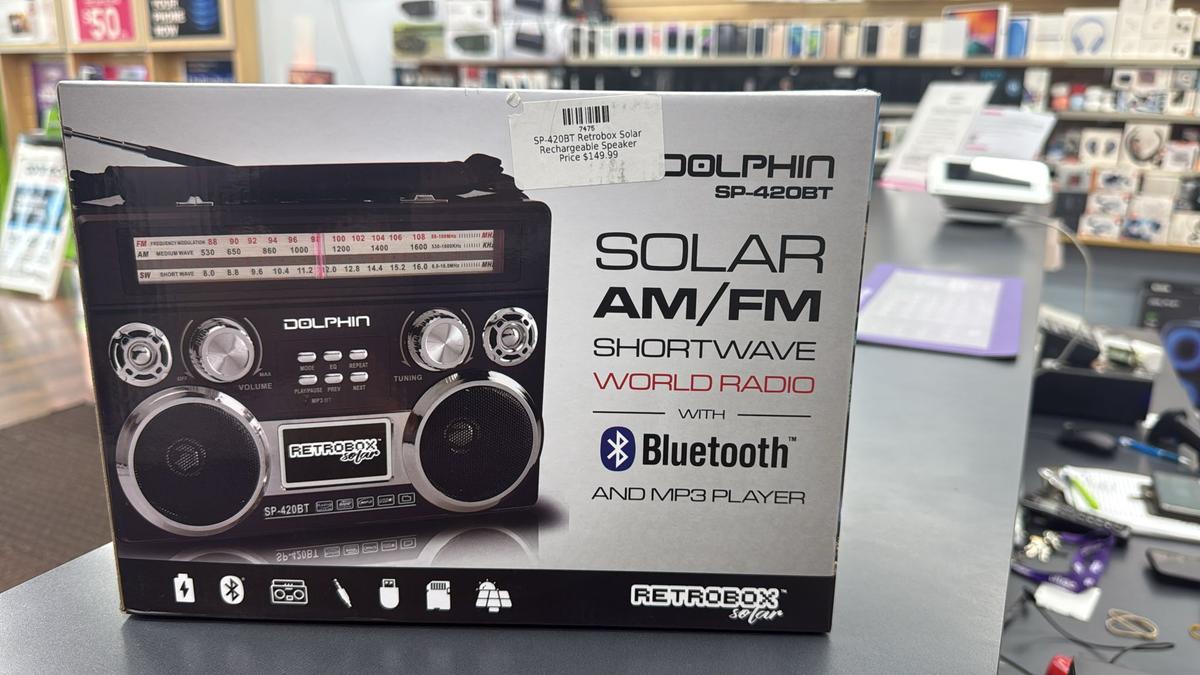 Dolphin Audio Retrobox AM/FM Shortwave World Radio Black One Size, photo 2 of 3
