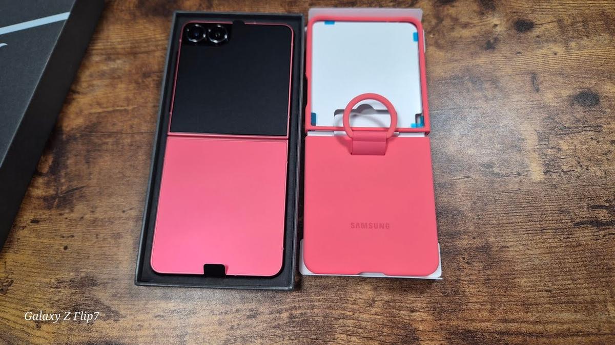 Samsung Galaxy Z Flip 7 256GB Unlocked (RED) – Like New