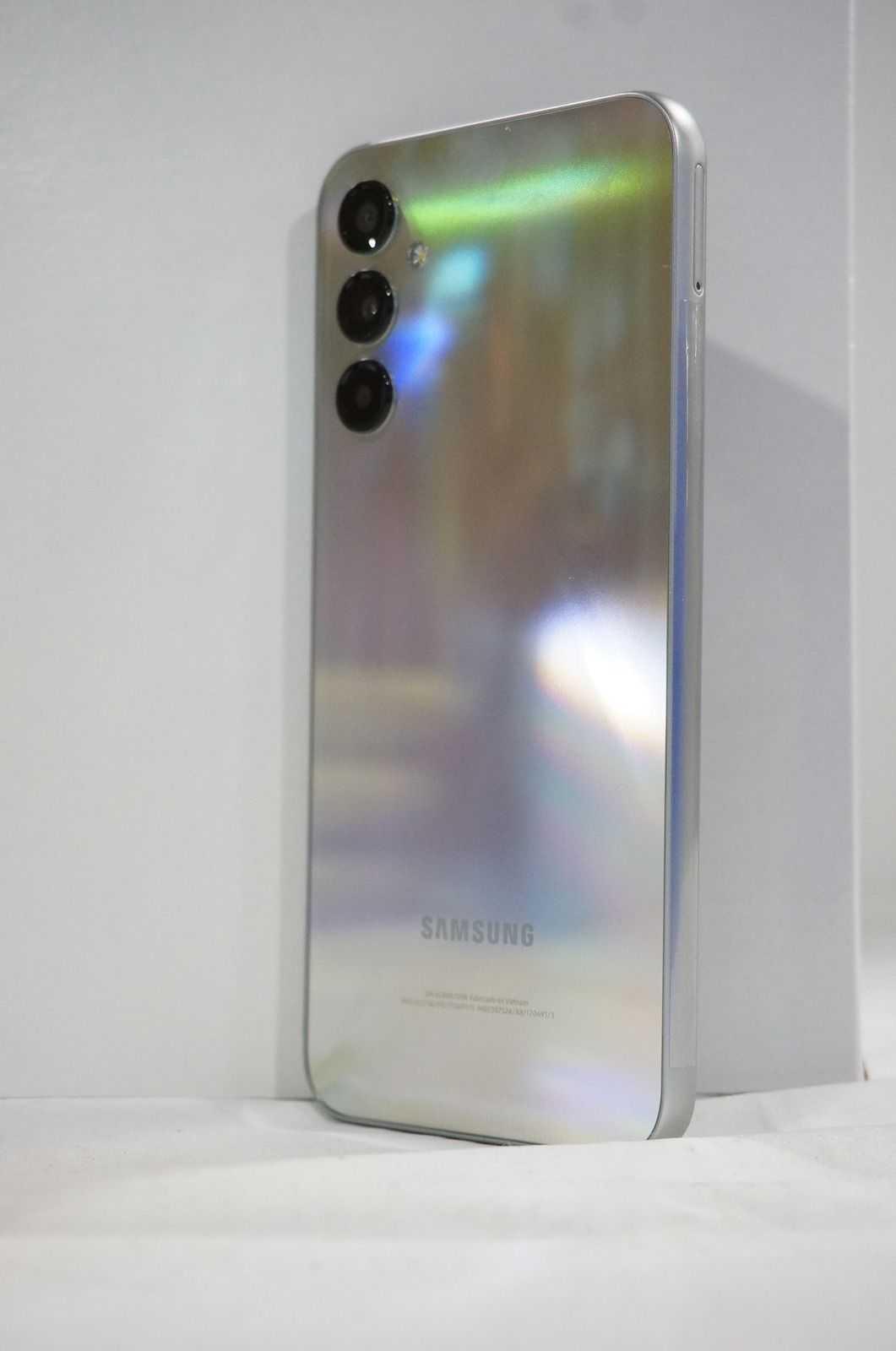 Samsung Galaxy A24 128GB. Dual SIM, GSM *International* Unlocked for any carrier ( Open Box )
