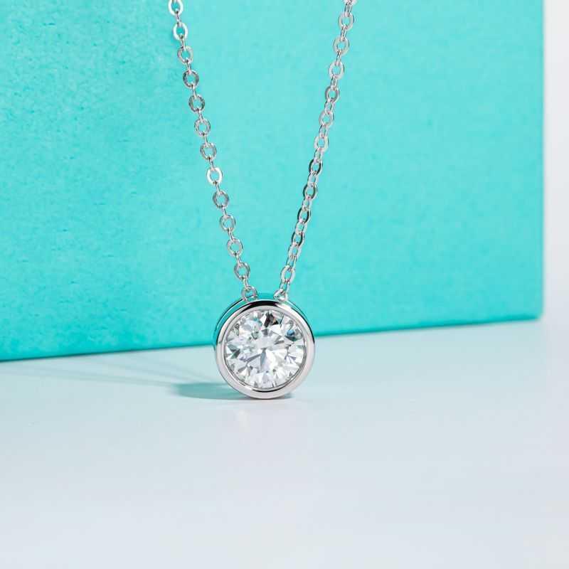 S925 Sterling Silver Round Moissanite Diamond Necklace 1ct Pendant 40+2+3cm D color VVS1, photo 5 of 7