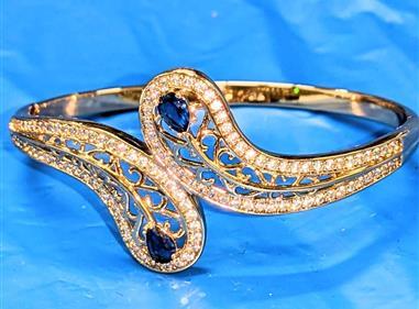 Stylish American Diamond Studded Handcrafted Peacock Shape Bangle Style Bracelet product