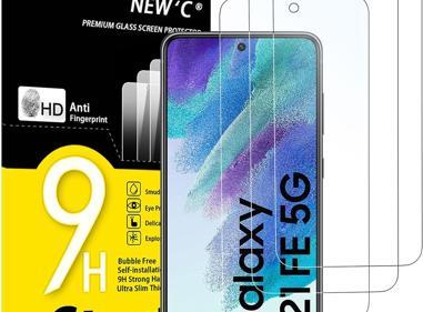 Pack of 3 Samsung Galaxy S21 FE Tempered Glass Screen Protectors – Case Friendly, HD Clear & Bubble-Free Application product