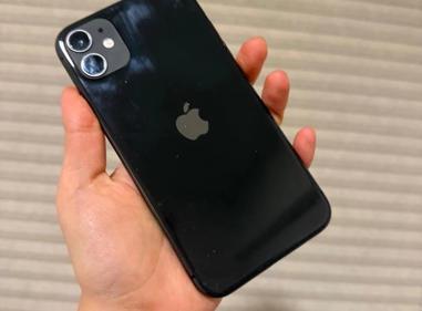 Apple iPhone 11 - 64 GB - Black (Unlocked) product