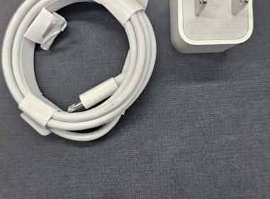 Unboxed White Wall Charger Adapter & Cable Set product
