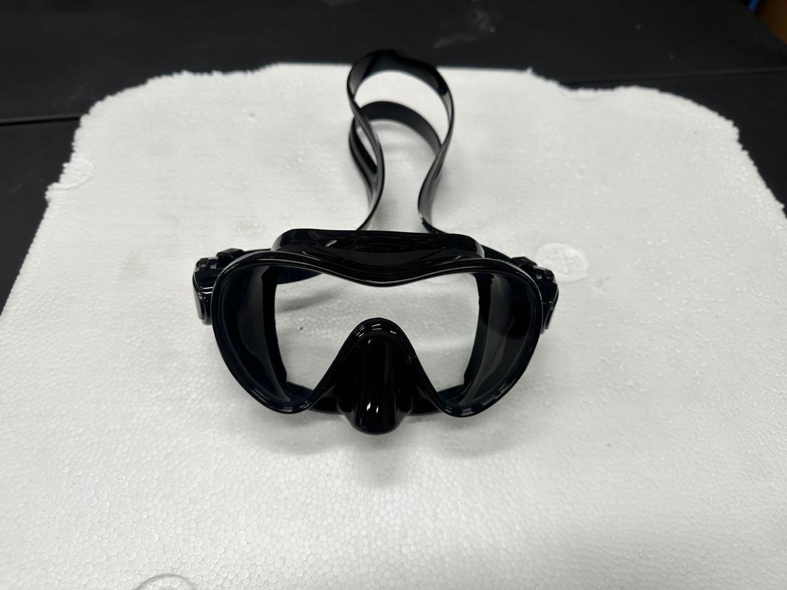 "AquaEdge" Professional Diving Mask – Jet Black