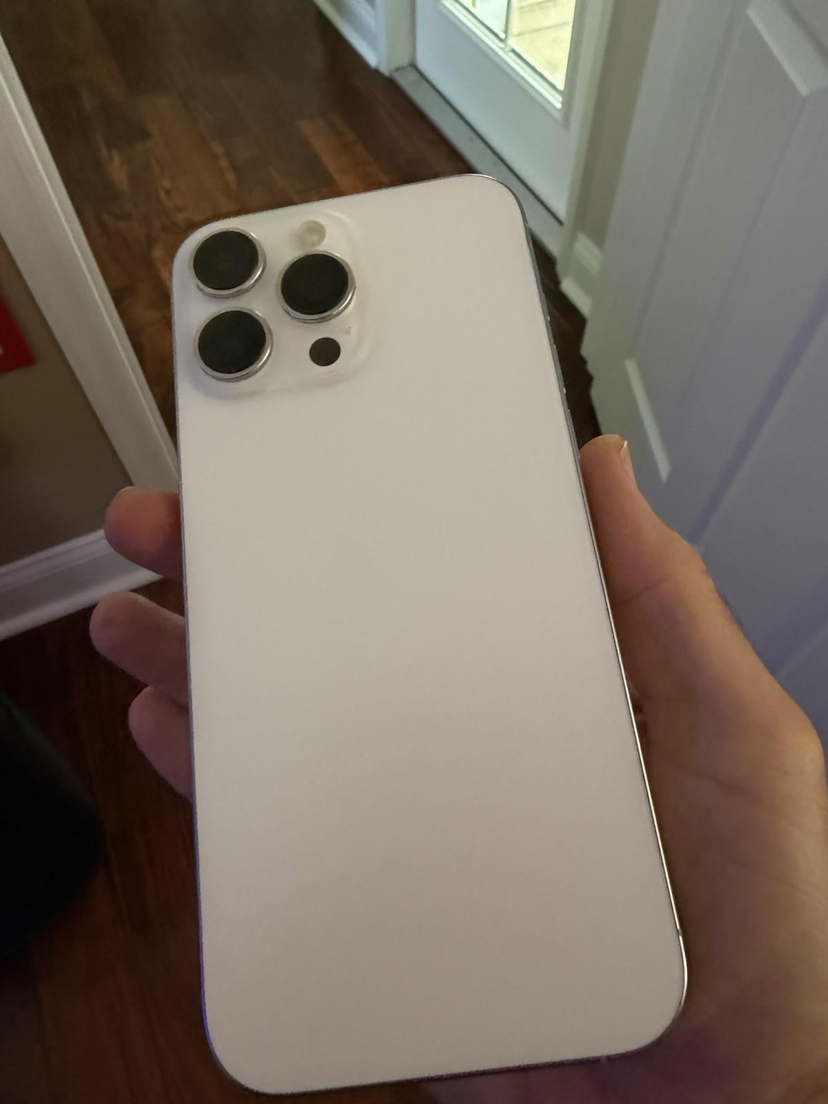 iPhone 16 Pro Max 256GB – Unlocked – Good Condition – 90 Days Warranty – Not Refurbished (Original Parts)