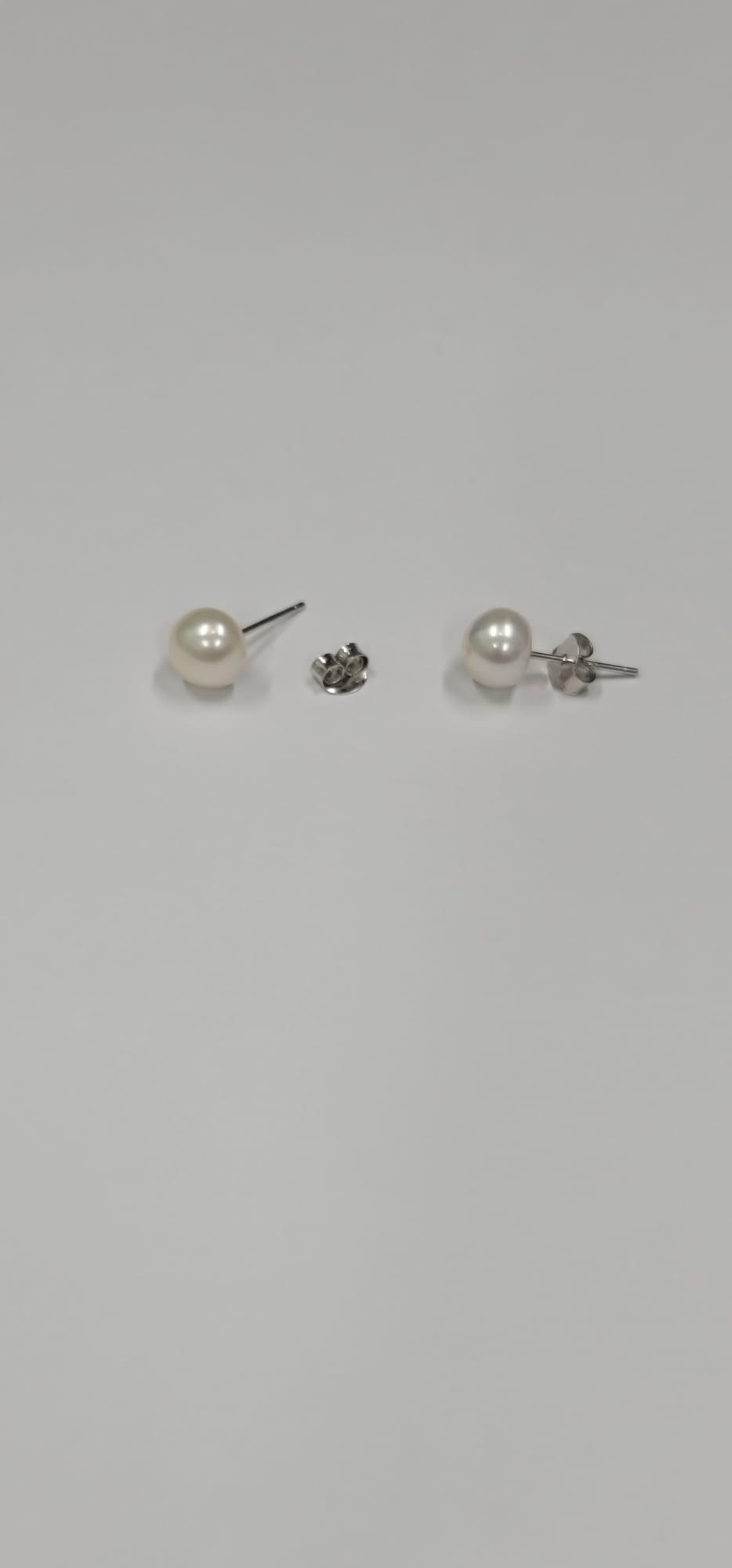 7mm White Cultured Freshwater Pearl 925 Sterling Silver Stud Earrings