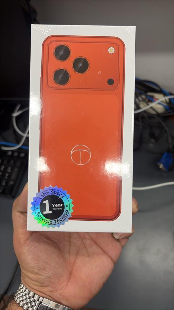 S17 Pro Smartphone (Latin Specs) –Unlocked - Factory Sealed, 1-Year Technical Warranty